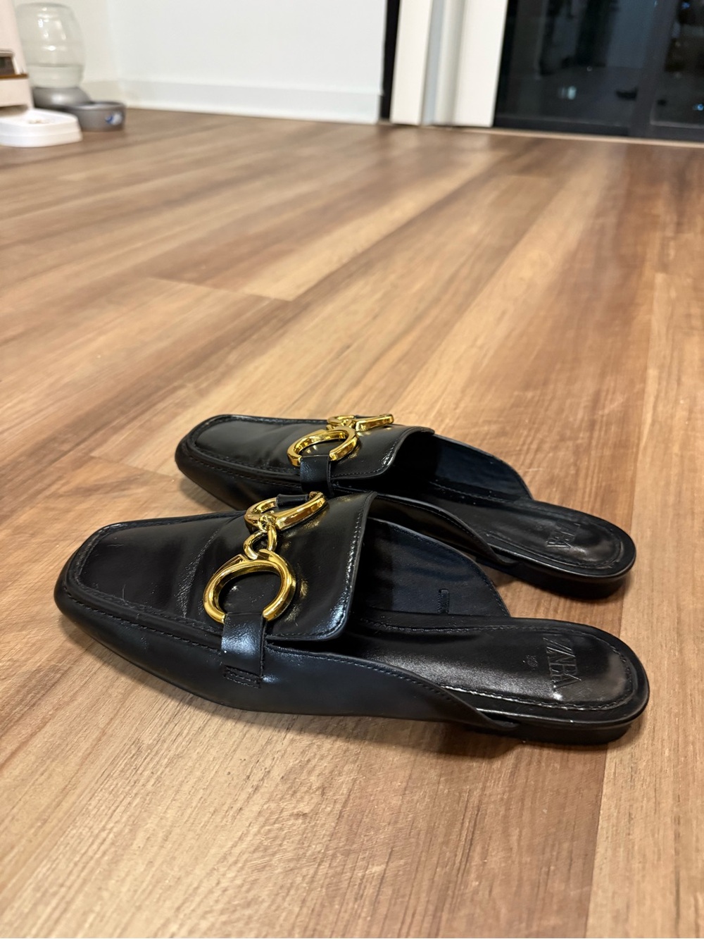 Zara Black Leather Mules with Gold Ring Detail - Picture 4 of 8